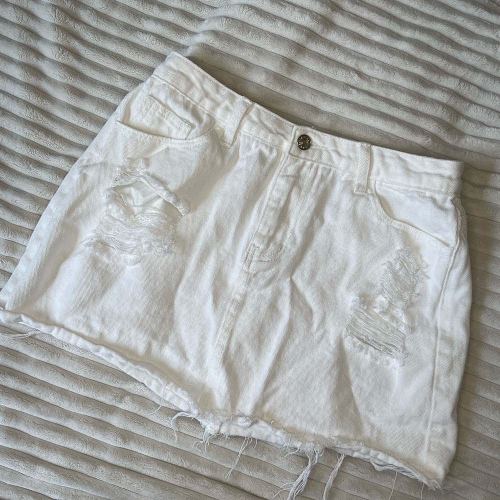 WORN ONCE white mini skirt